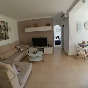  Apartment Tara